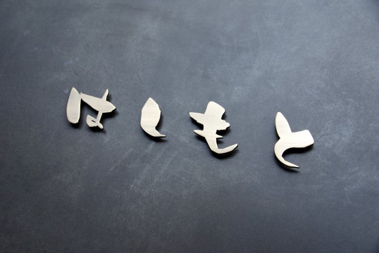 いぶし真鍮切り文字表札