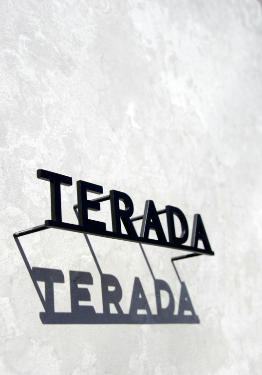 ステンレス切り文字表札