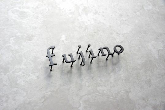 ステンレス切り文字表札