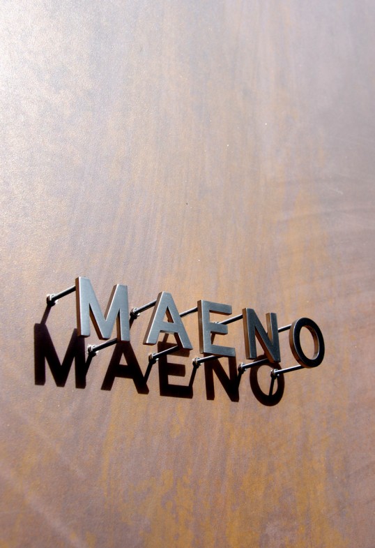 ステンレス切り文字表札