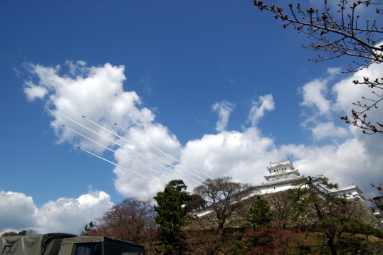 姫路城＆ブルーインパルス