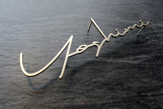 ステンレス切り文字表札