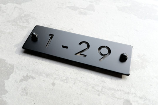 ステンレス切り文字表札