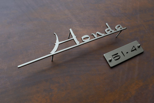 ステンレス切り文字表札