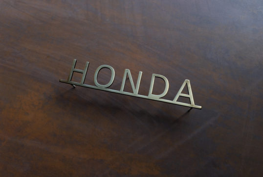 いぶし真鍮切り文字表札