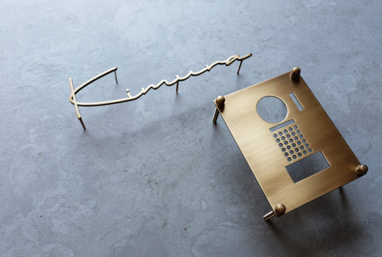 いぶし真鍮切り文字表札