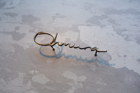 いぶし真鍮切り文字表札