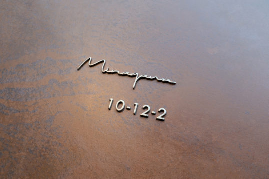 ステンレス切り文字表札