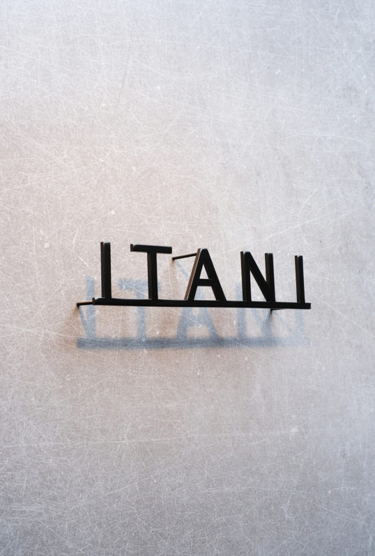 ステンレス切り文字表札