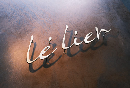 いぶし真鍮切り文字看板