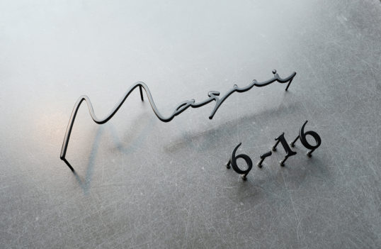 ステンレス切り文字表札