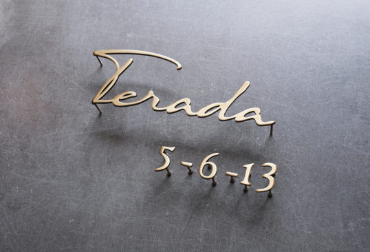 いぶし真鍮切り文字表札