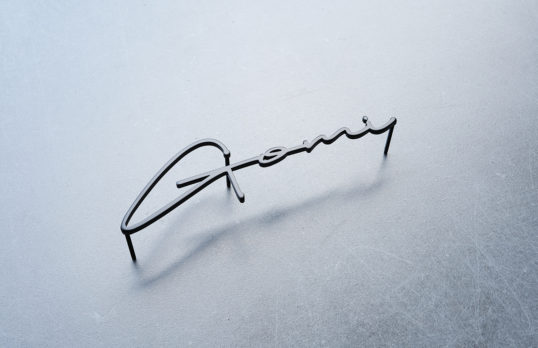 ステンレス切り文字表札