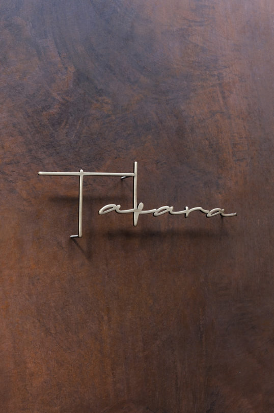 いぶし真鍮切り文字表札