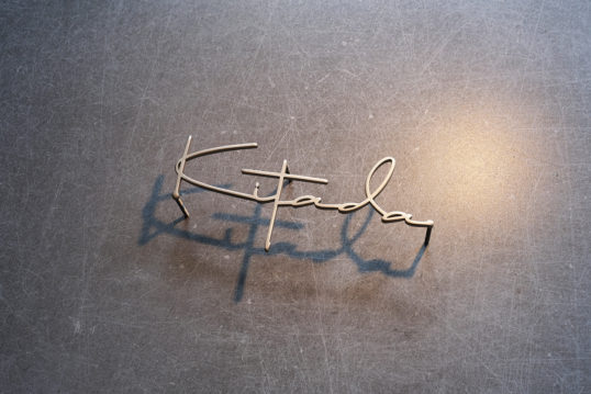 ステンレス切り文字表札