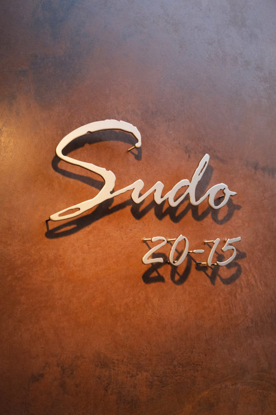 ステンレス切り文字表札