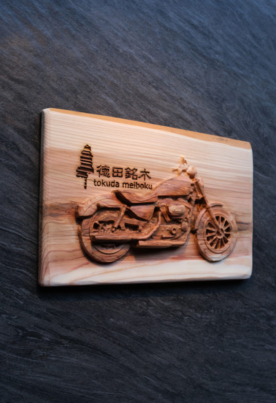 木のオーナメント