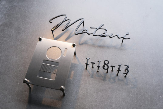 ステンレス切り文字表札